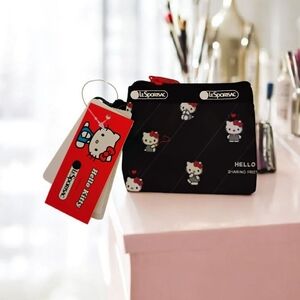 #2 LESPORTSAC~NWT Hello Kitty Pouch